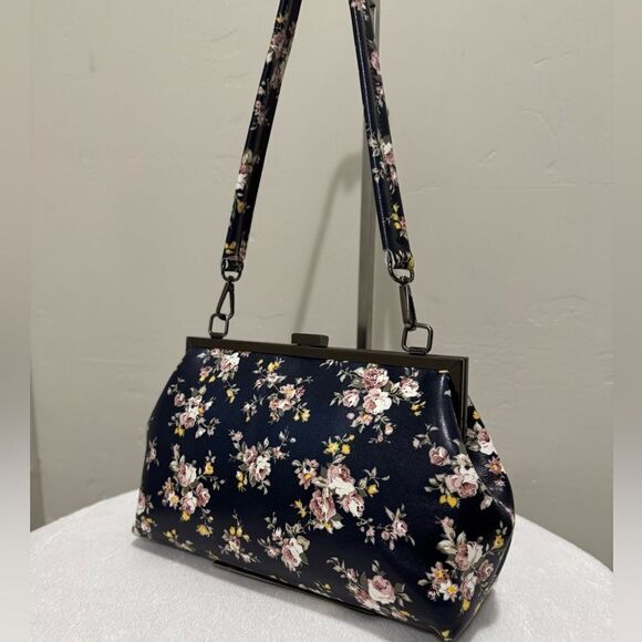 Floral Print Genuine Leather Handmade Push Lock Shoulder Bag, Crossbody Bag - Picture 7 of 16